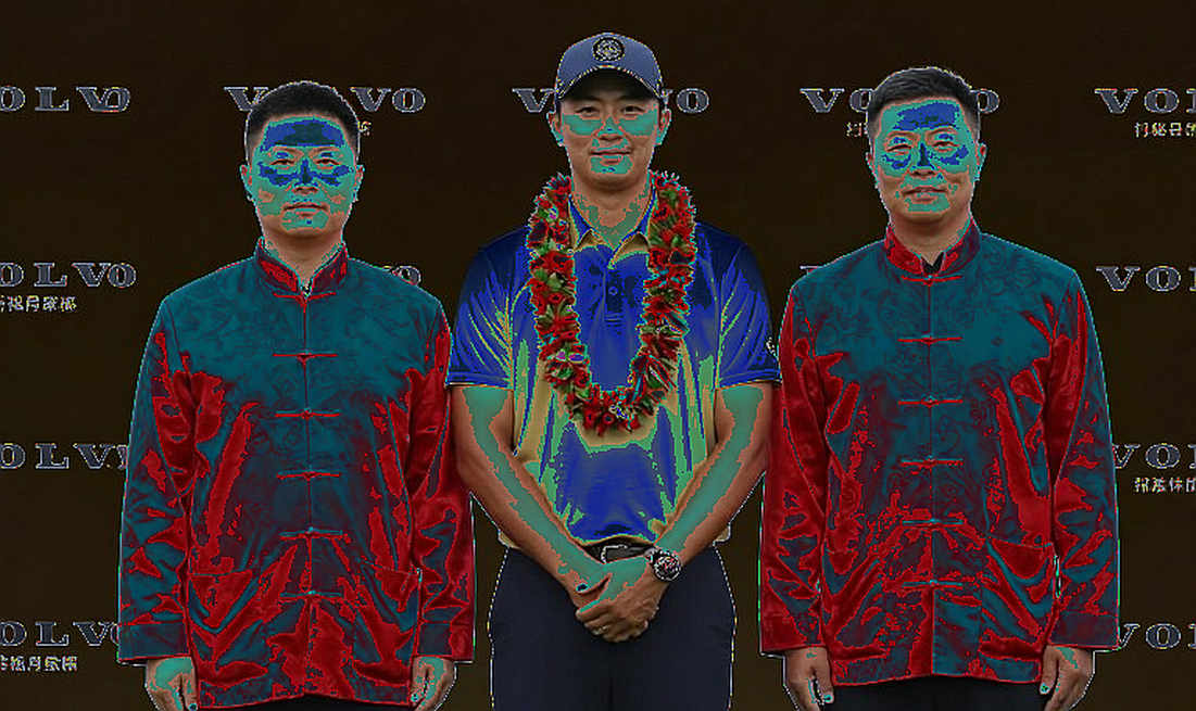 Báo cáo golf đủ mọi ô, trống mọi số — và không ai dừng lại