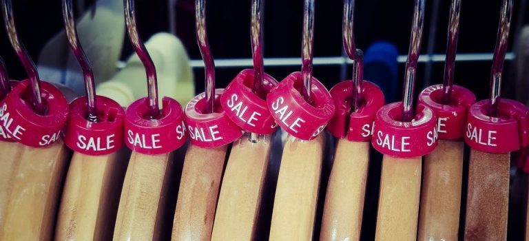 最強の相棒折りたたみ傘が切り拓く身軽で快適な都市と野外の新定番 最強の相棒折りたたみ傘が切り拓く身軽で快適な都市と野外の新定番