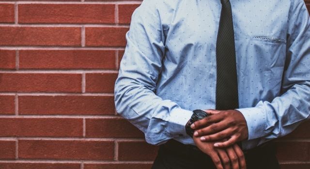 現代の生活と魅力的なデザインを支える長傘の進化とその役割